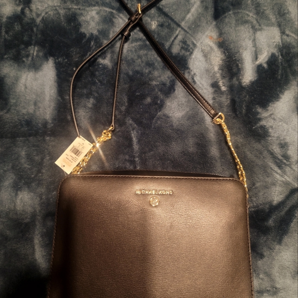 Micheal Kors Crossbody